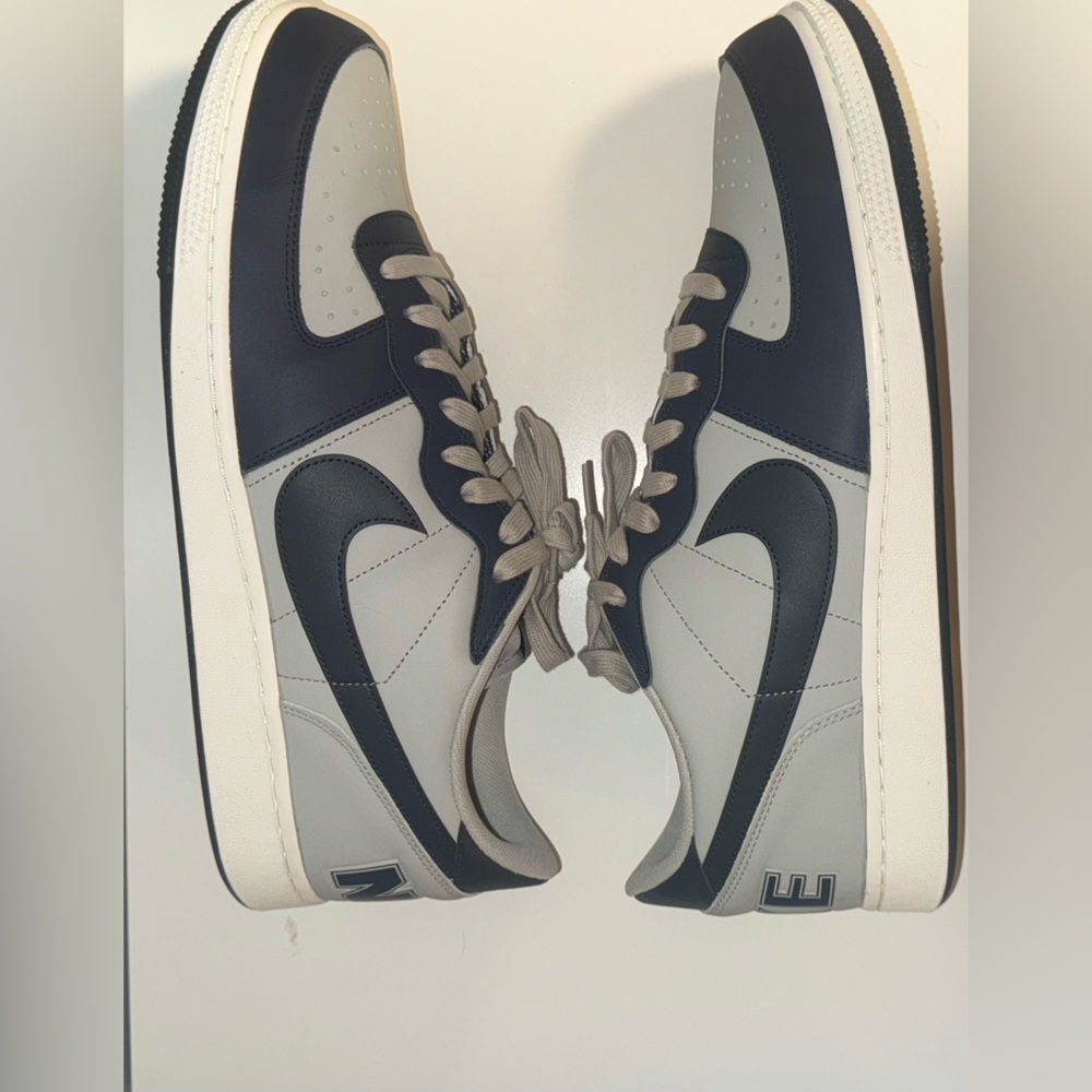 Gorgetown low top dunk - Picture 4 of 10